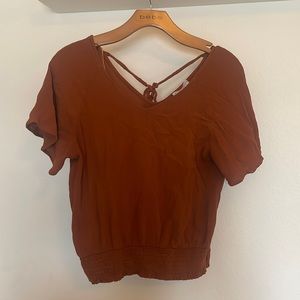 Perfect for fall! 🍁 super cute burnt orange top